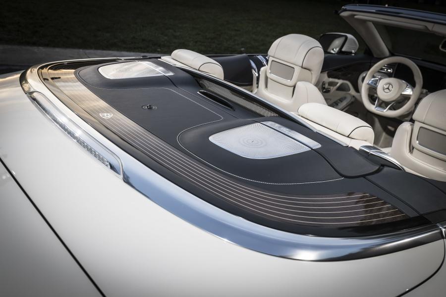 Детали интерьера Mercedes-Maybach S650 Cabriolet 2017 года  (фото 41 из 43)